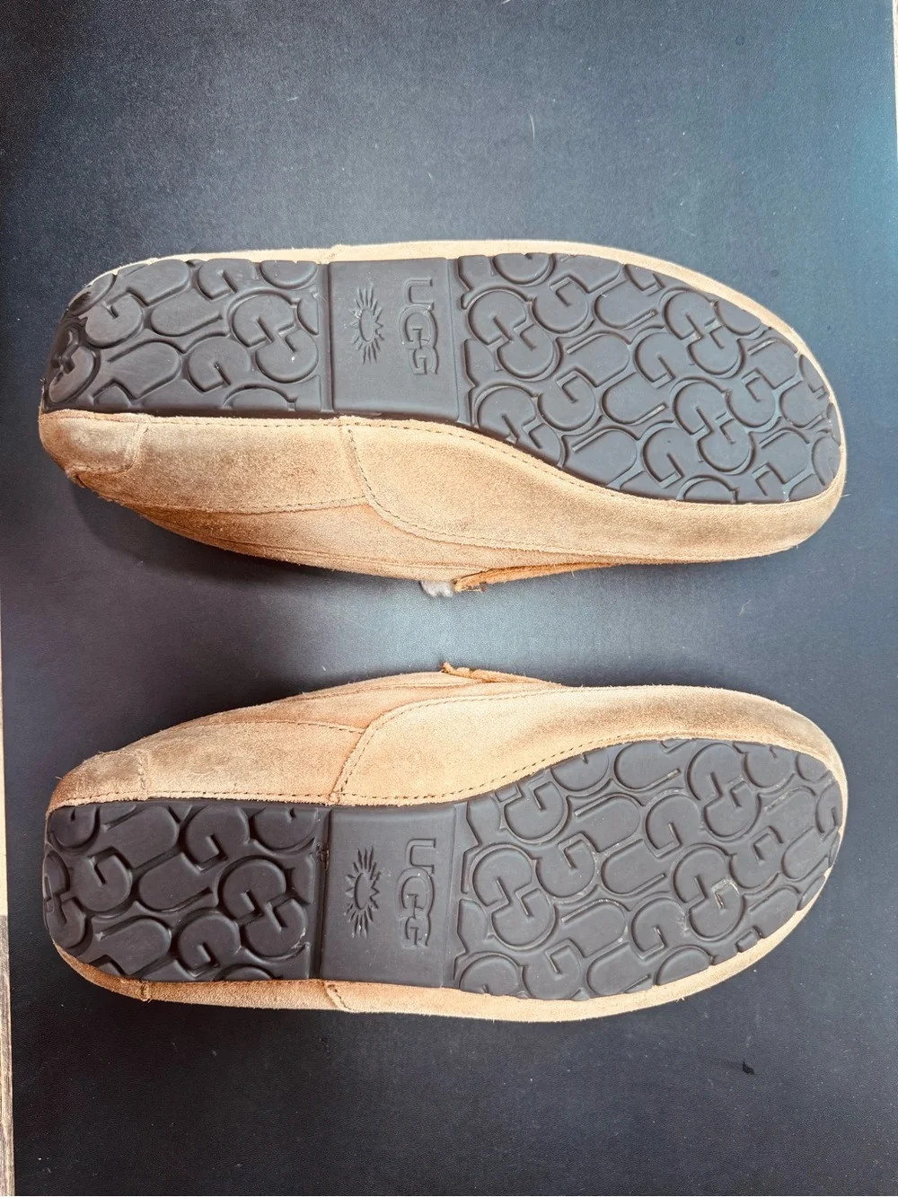 UGG classic slip